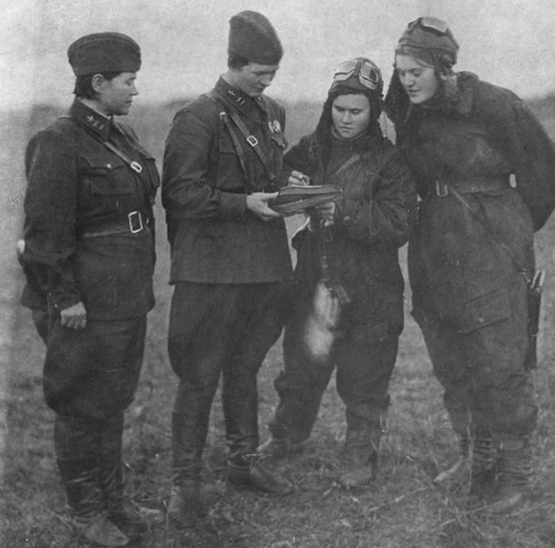 Night Witches Photo IN 1943