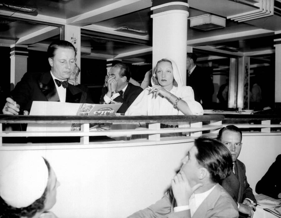 Glamour, Gangsters, And Racism 30 Photos Inside Harlem's Infamous