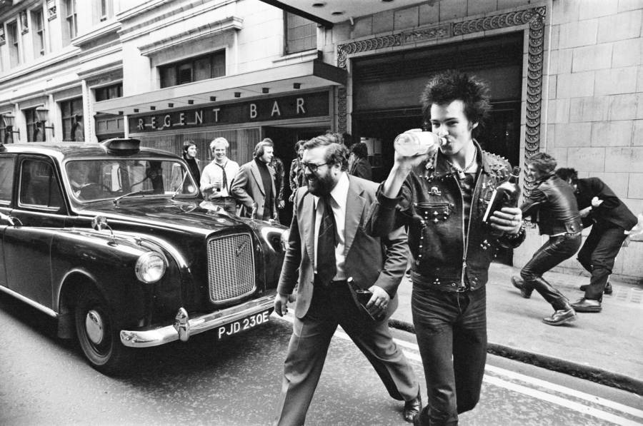 Sid Vicious The Life And Death Of A Troubled Punk Rock Icon