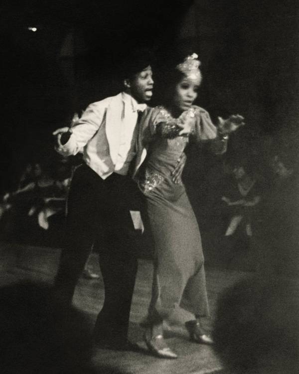 Glamour, Gangsters, And Racism 30 Photos Inside Harlem's Infamous