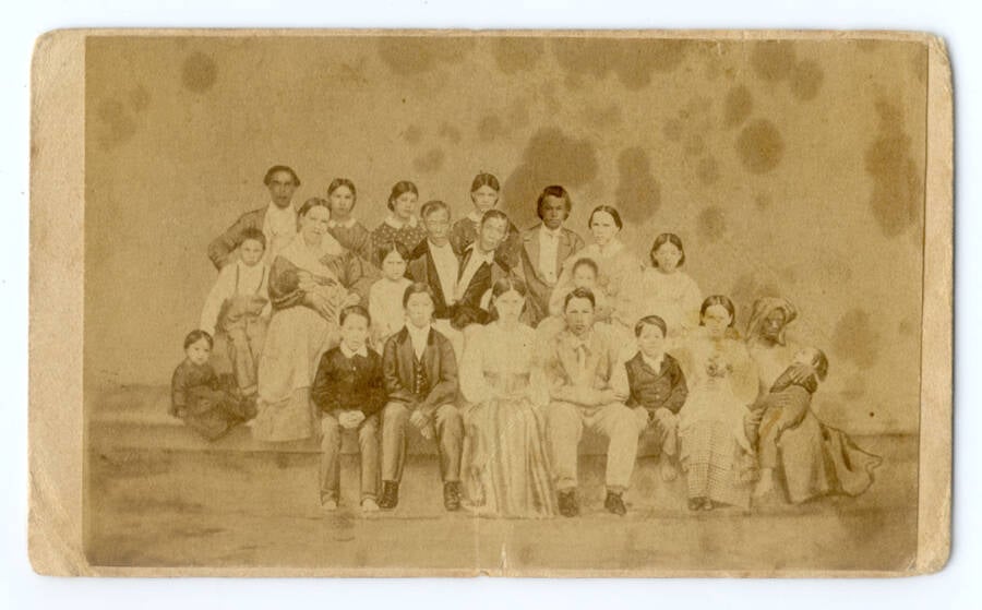 Chang And Eng Bunker With Family