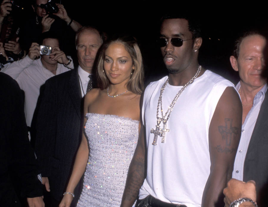 44 Classic Photos Of 90s Hip-Hop And Rap Icons In Their Prime