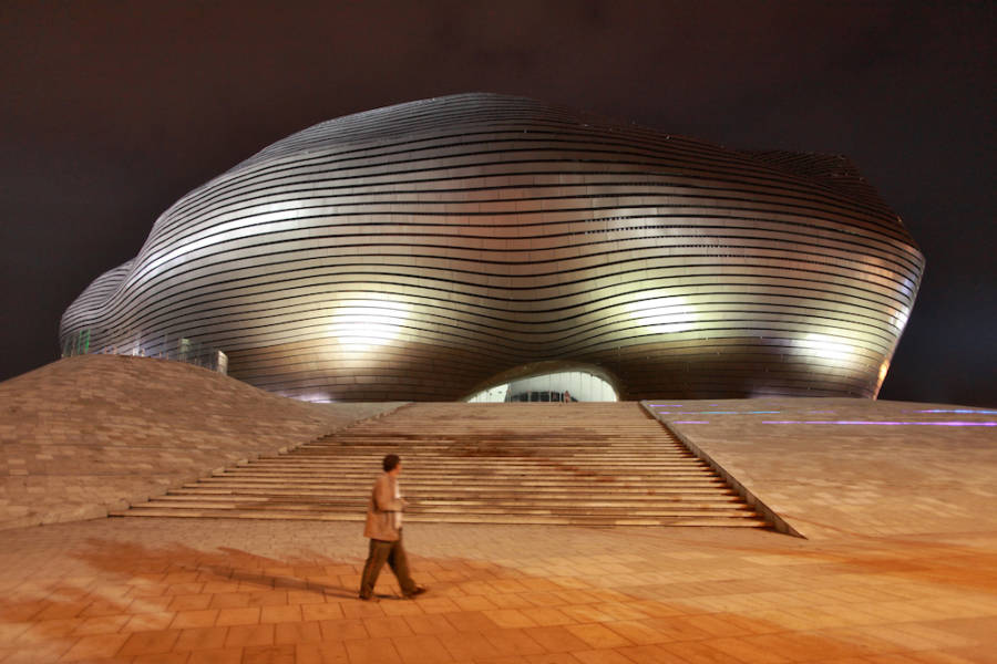 Inside The Ghost Cities Of China That Look Like A Futuristic Dystopia