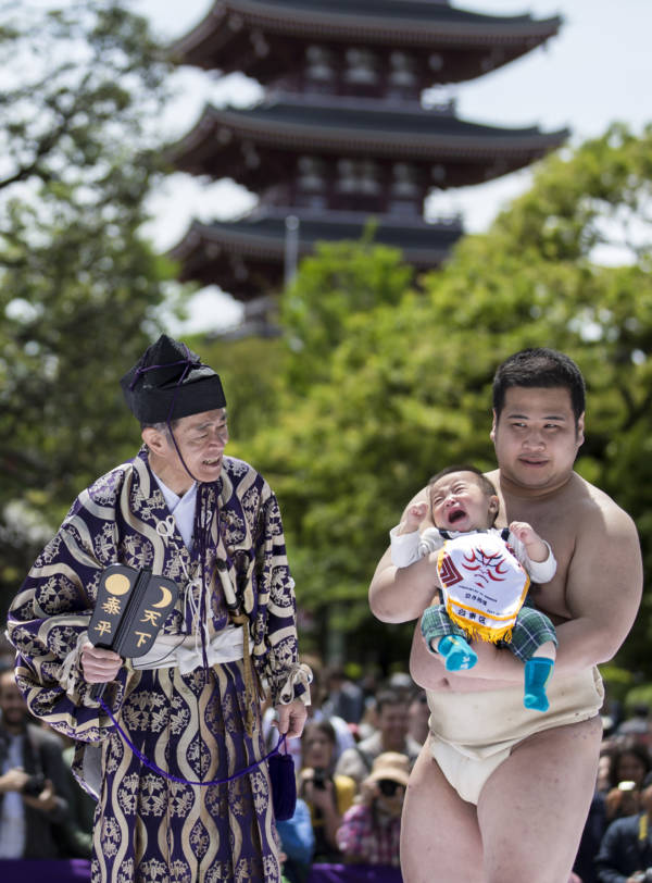 160 Babies Cry It Out In Japan's Naki Sumo Crying Baby Contest