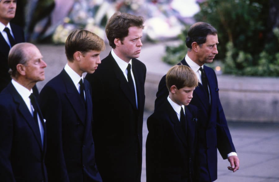 Princess Diana's Funeral In 33 Heartbreaking Photos