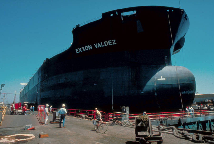 How long will the exxon valdez oil spill last