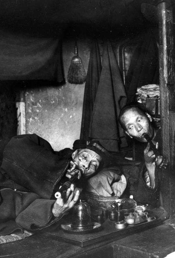 Inside The Opium Dens Of The Victorian Era