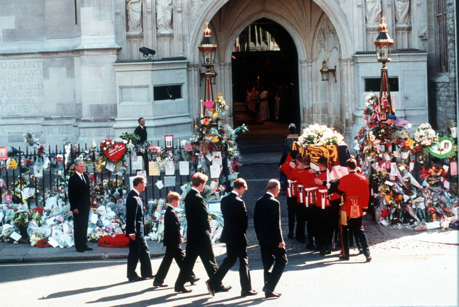 Princess Diana's Funeral In 33 Heartbreaking Photos