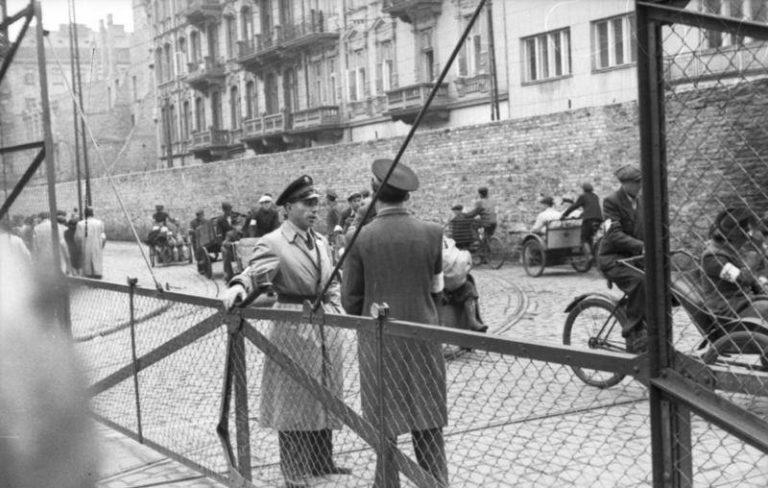 44 Warsaw Ghetto Photos That Capture The Horrors Of The Holocaust 0712