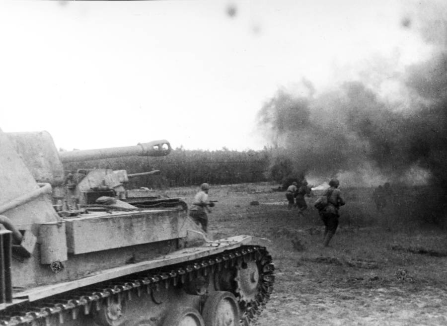 images of tank battles images of kursk battlefield 1943