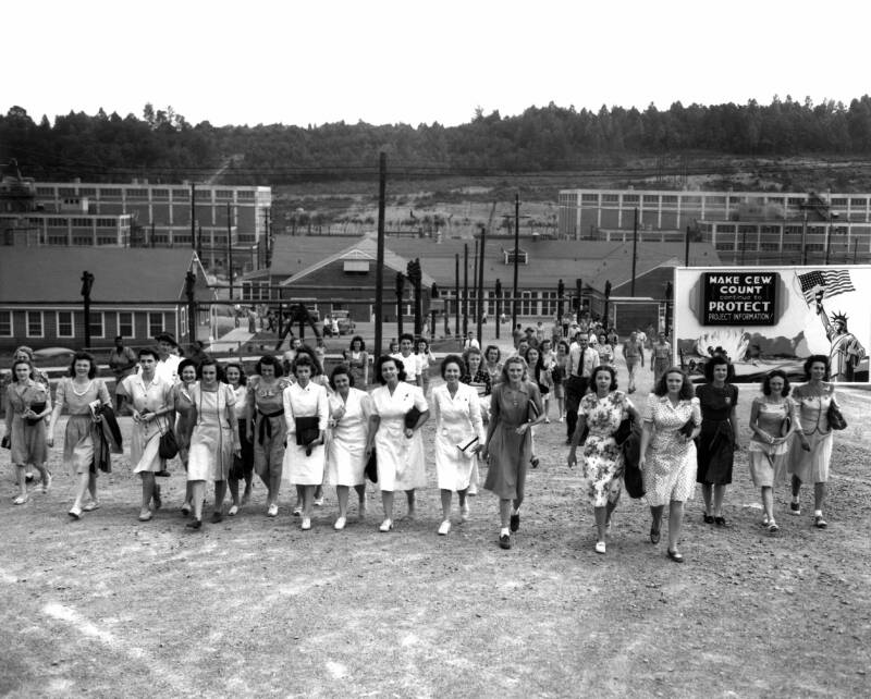 Female Workers At End Of Shift At Oak Ridge