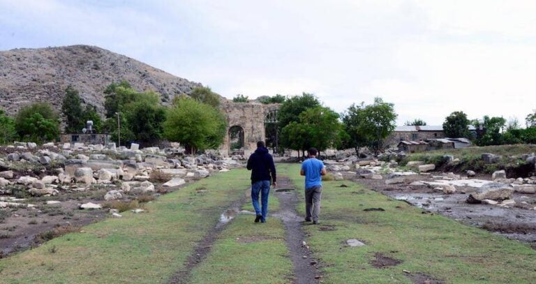 Archaeologists In Anavarza