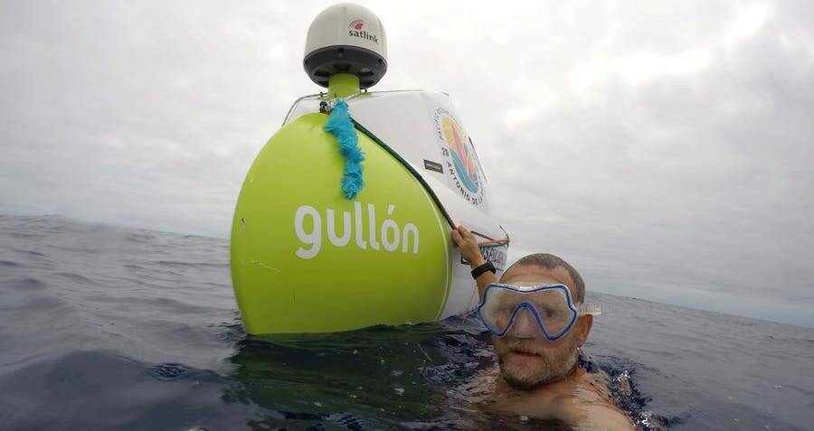 Man Paddle-Boards Across Pacific Ocean — And Sees Plastic Everywhere