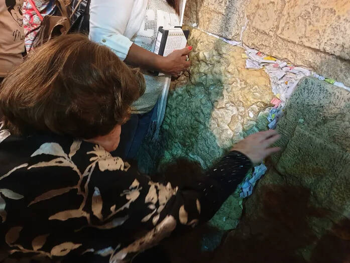 Shoshana Ovitz Prays At The Wailing Wall