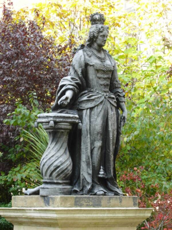 Statue Of Queen Charlotte