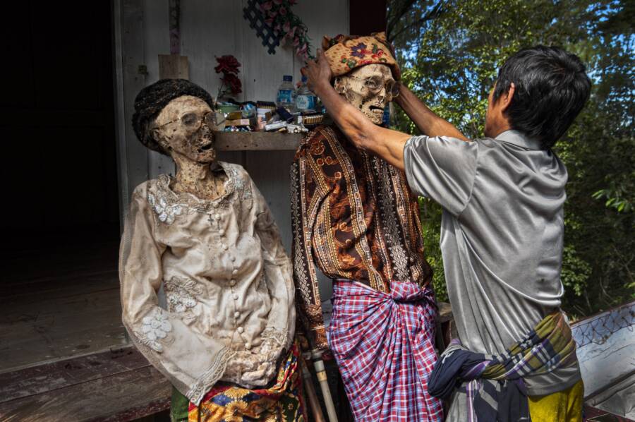 Toraja Corpses