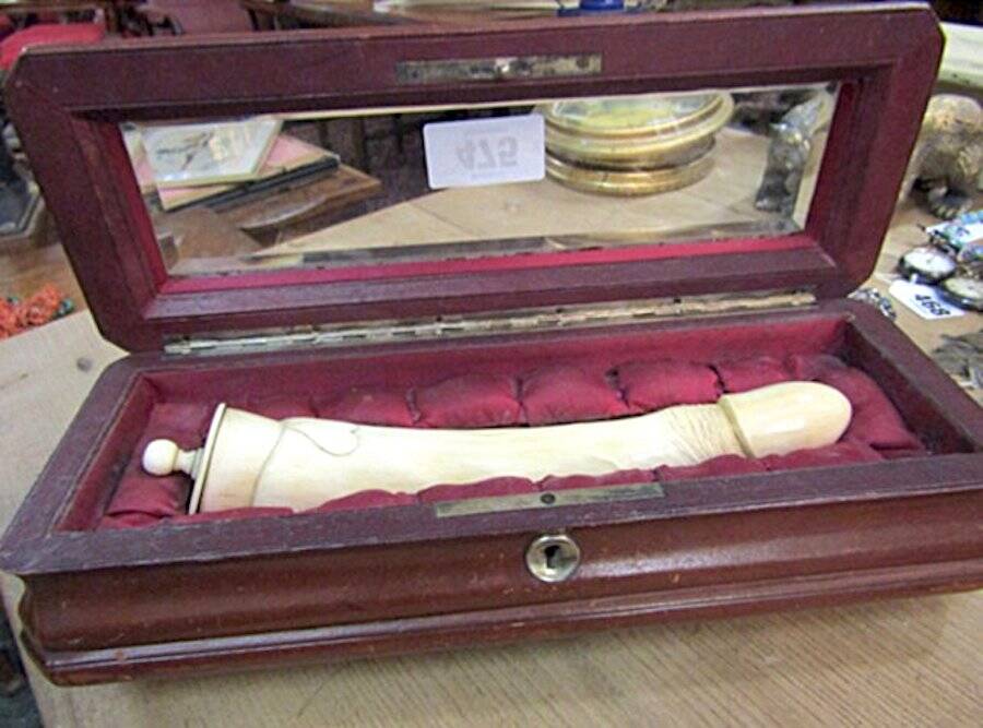 Victorian Ivory Dildo