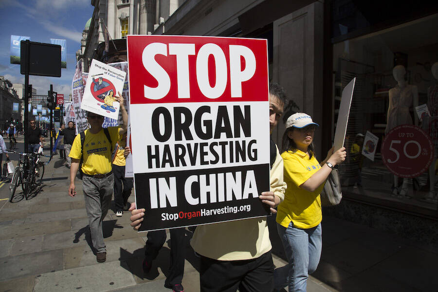 Manifestantes do Falun Gong