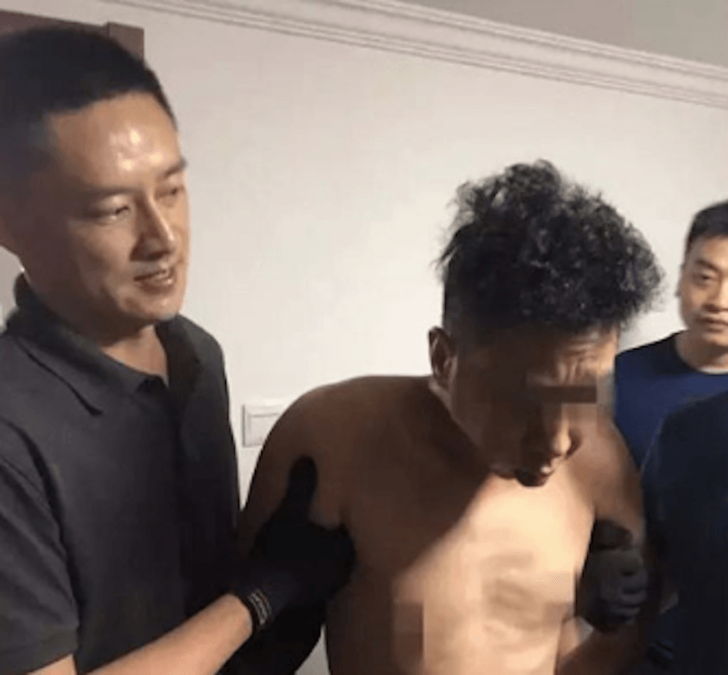 Suspeito chinês preso pela polícia