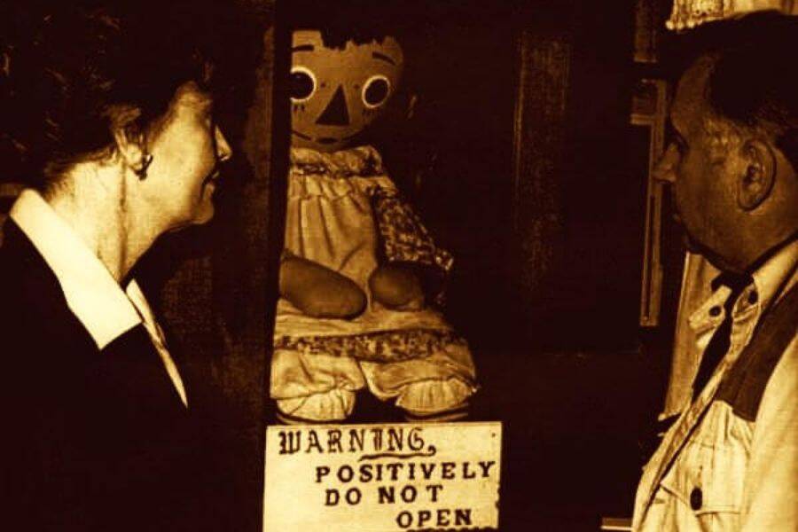 Ed And Lorainne Warren With The Real Annabelle Doll