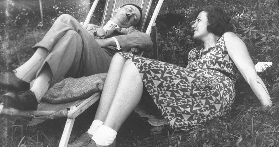 Geli e Adolf Hitler relaxando
