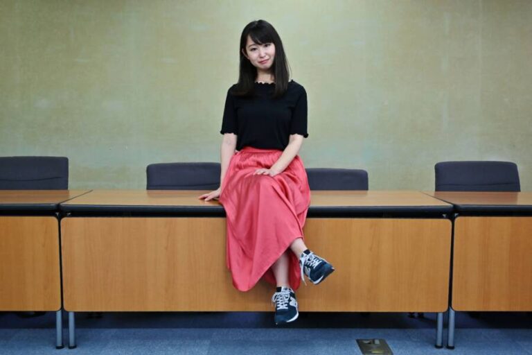 Sexist Japanese Dress Codes Spark Online Glassesban Movement