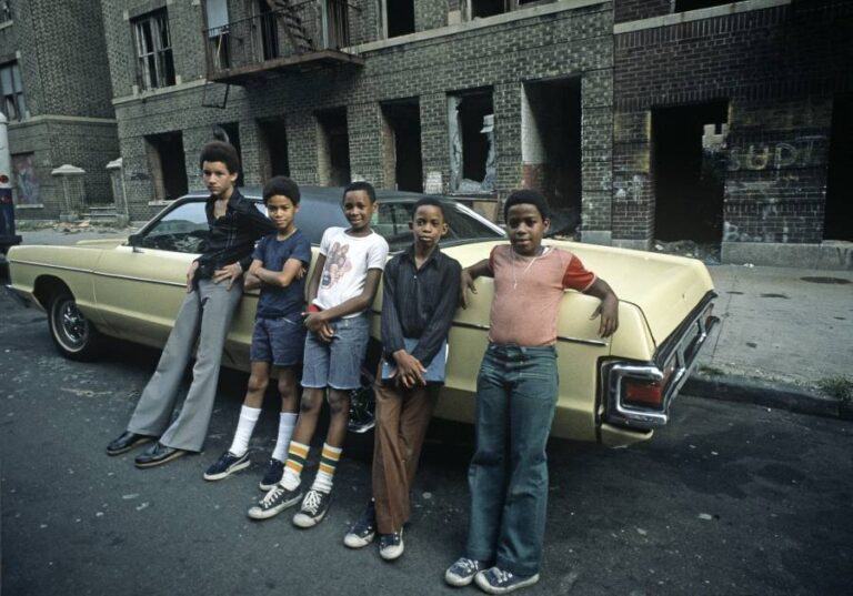 28 Unbelievable 1970s Photos From When The Bronx Was Burning