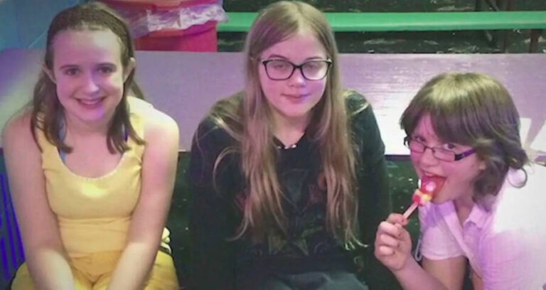 Slender Man Stabbing Girls