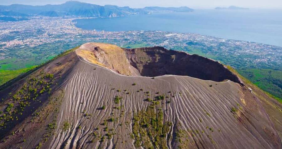 The Vesuvius Eruption Was So Hot It Turned One Man's Brain Into 'Glass'