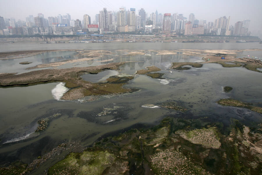 Chongqing Municipality Yangtze Pollution