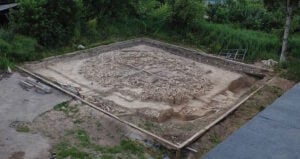 Mammoth House Featured