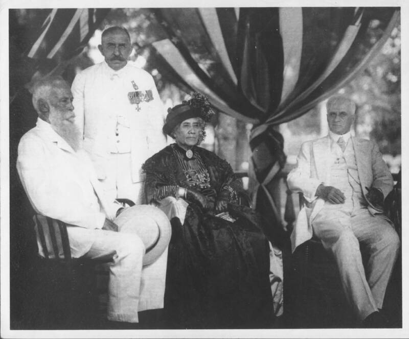 Queen Liliuokalani And Sanford Dole