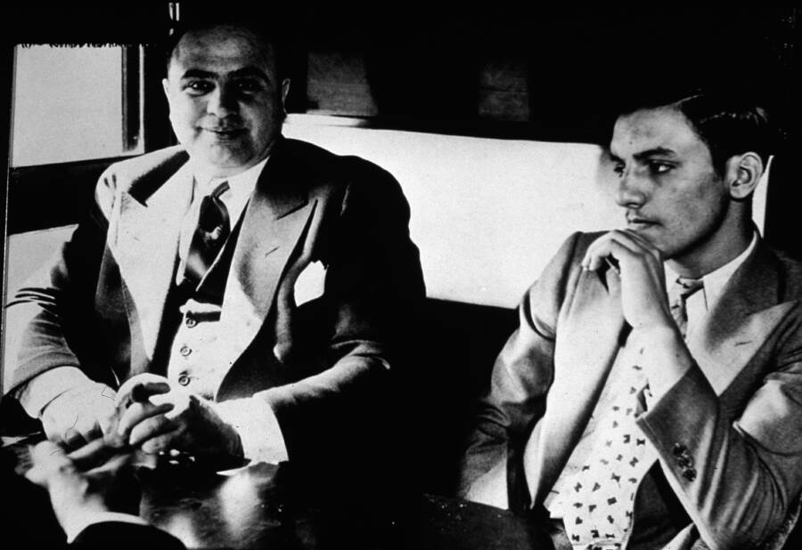 44 Photos Of Al Capone S Life As Public Enemy No 1   Al Capone On The Train To Prison 