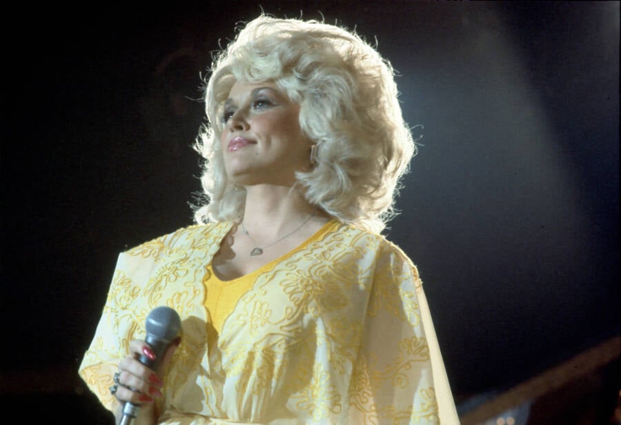 Here's how Dolly Parton says her boobs got so big - LGBTQ Nation