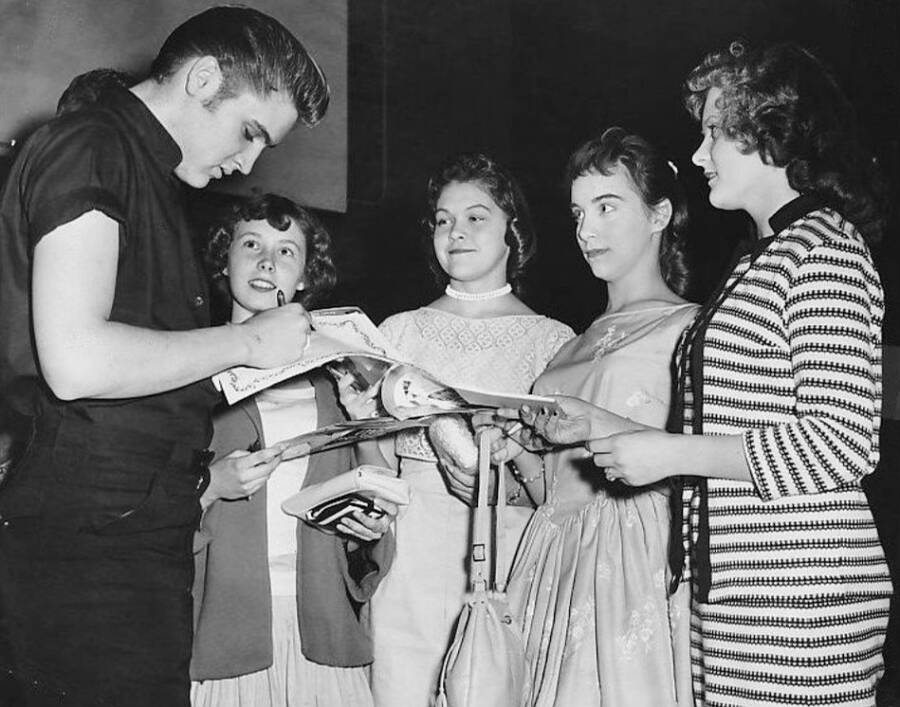 Elvis With Fans