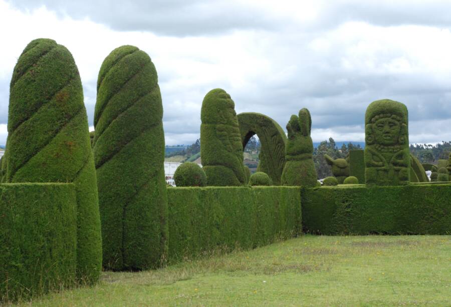 Famous Topiary Garden