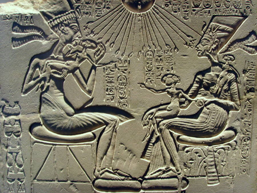Akhenaten With Nefertiti And Their Children