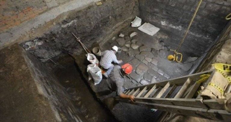 Archaeologists Excavating Aztec Palace