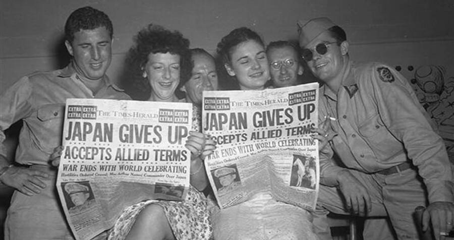 33 VJ Day Photos That Capture The Victory Over Japan In 1945