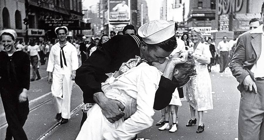 33 VJ Day Photos That Capture The Victory Over Japan In 1945