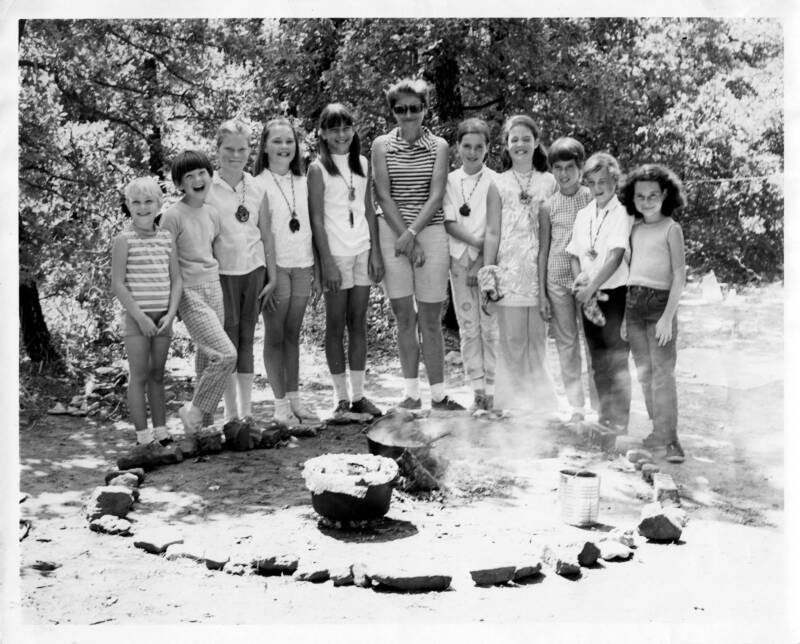 33 Vintage Summer Camp Photos That Are Pure Nostalgia 