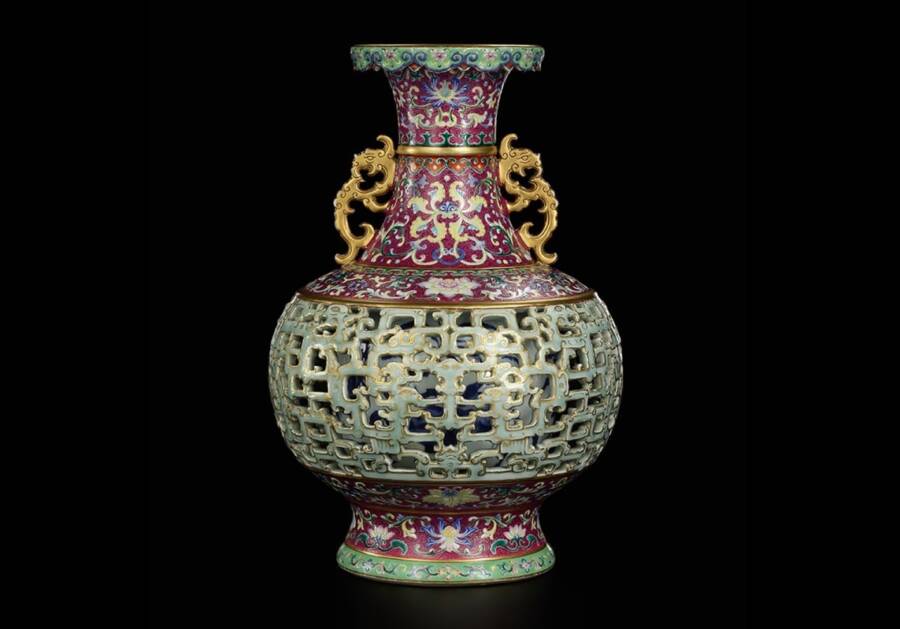 Chinese Vase From The 1700s