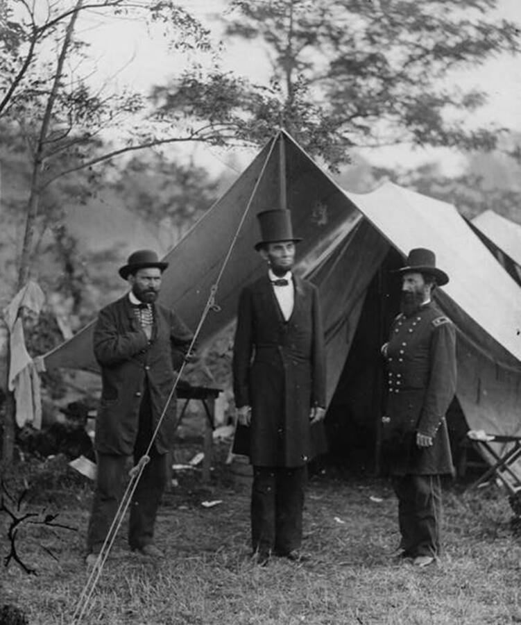 Abraham Lincoln At Gettysburg