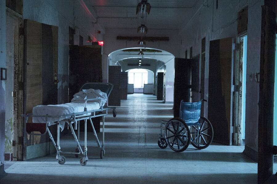 Inside Nine Horrifying Insane Asylums Of Centuries Past