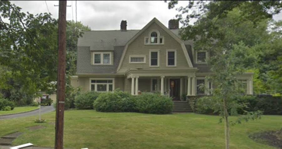 New Jersey Family Terrorized by 'The Watcher' Sells Home at a Loss