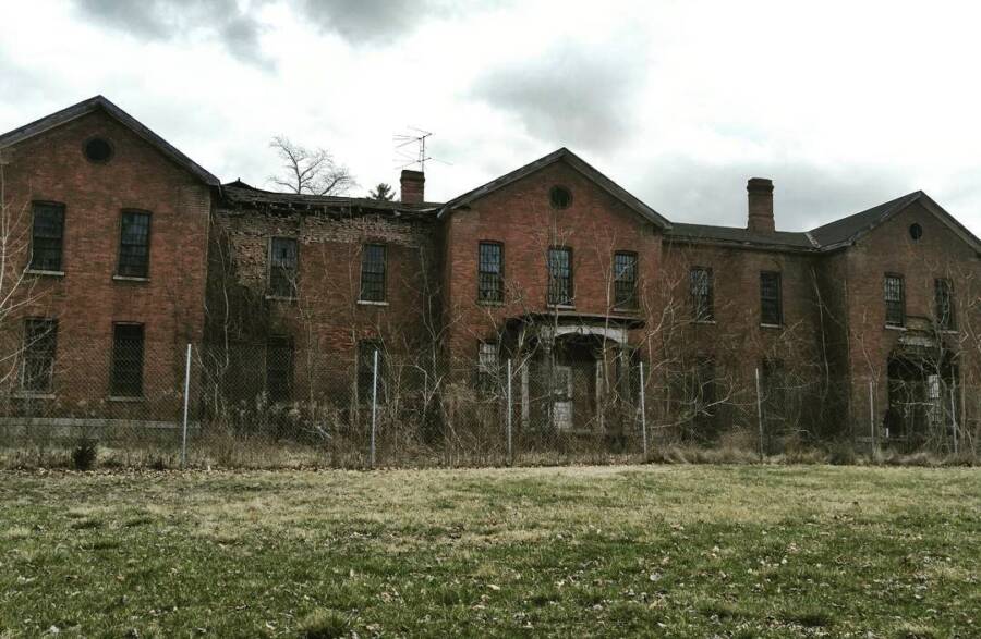 9 Abandoned Asylums That Will Make Your Skin Crawl