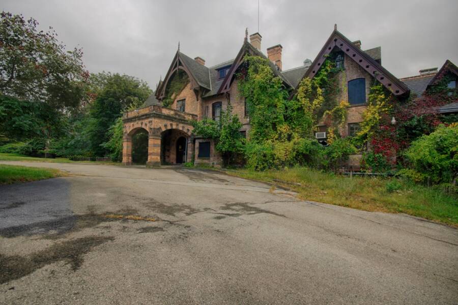 Driveway At Tioranda Abandoned Hospital