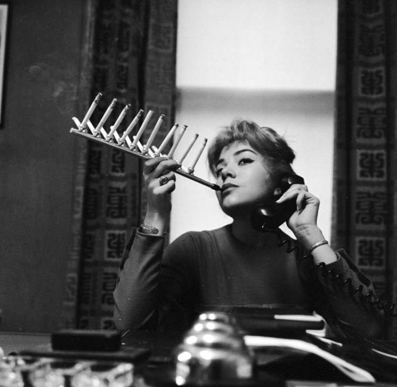 frances-richards-smoking.jpg