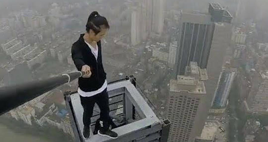 The Story Of Wu Yongning, The Daredevil Who Fell From A Skyscraper