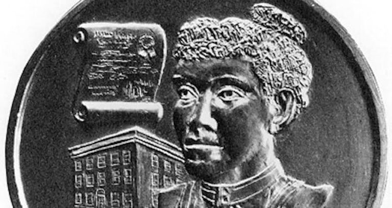 Rebecca Lee Crumpler Featured